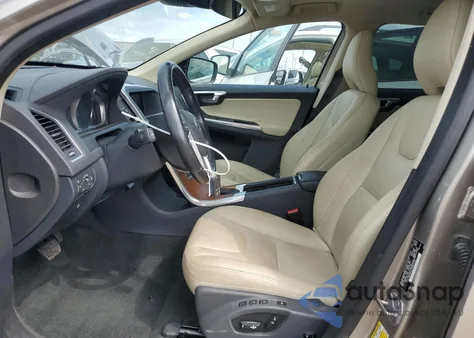 2016 Volvo Xc60 T5 Platinum из США, поврежденный, VIN YV4612RM2G2868960